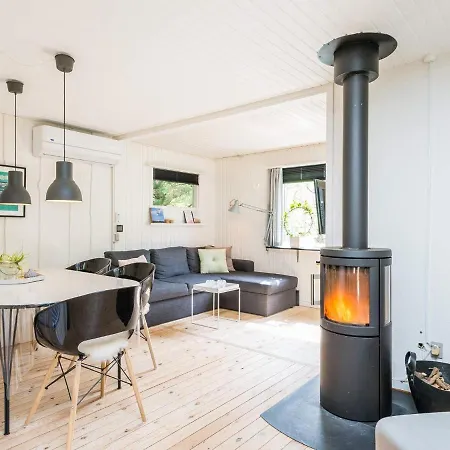 Henne Civ Feriehus